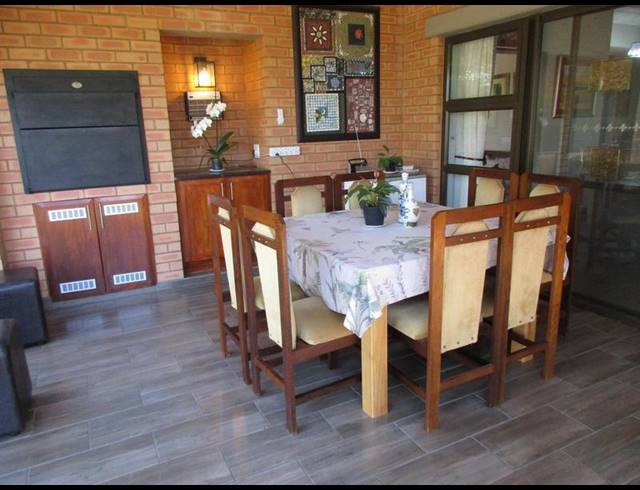 3 BEDROOM TOWNHOUSE FOR SALE IN RETIRE AT MIDSTREAM